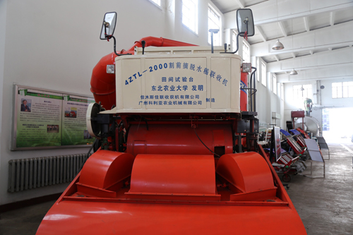 “喜迎十九大教育看龍江” 東北農(nóng)業(yè)大學(xué)農(nóng)業(yè)機(jī)械實(shí)驗(yàn)室：農(nóng)機(jī)科研釋放的強(qiáng)大生產(chǎn)力