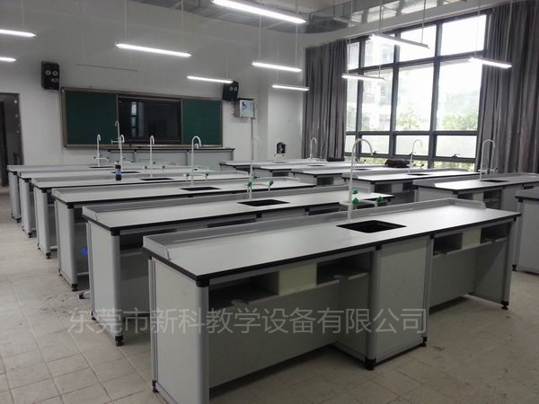 <a href='http://m.wlsfjx.cn/chanpin/53-1.html' target='1' style='font-size:18px; font-weight:bold; color:#000000;'>科學(xué)實(shí)驗(yàn)室</a>設(shè)備