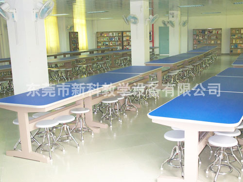 <a href='http://m.wlsfjx.cn/chanpin/110-1.html' target='1' style='font-size:18px; font-weight:bold; color:#000000;'>圖書閱覽室</a>8