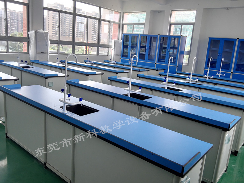 <a href='http://m.wlsfjx.cn/chanpin/53-1.html' target='1' style='font-size:18px; font-weight:bold; color:#000000;'>科學(xué)實(shí)驗(yàn)室</a>廠家