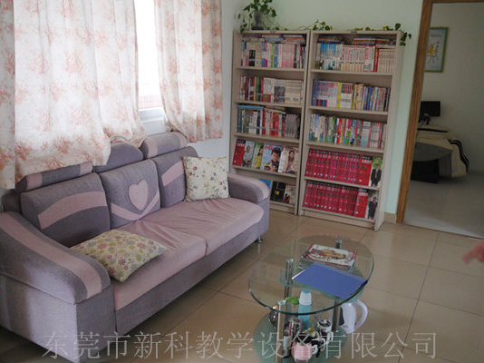 學校<a href='http://m.wlsfjx.cn' target='1' style='font-size:14px; font-weight:bold; color:#0080ff;'>心理咨詢室</a>