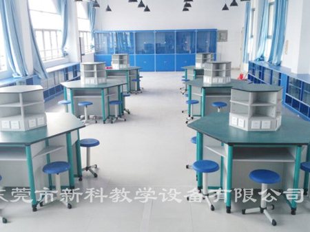 <a href='http://m.wlsfjx.cn/chanpin/60-1.html' target='1' style='font-size:18px; font-weight:bold; color:#000000;'>機(jī)器人功能室</a>3